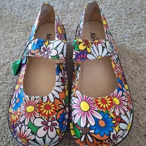 Alegria Floral Womens Dress Shoes